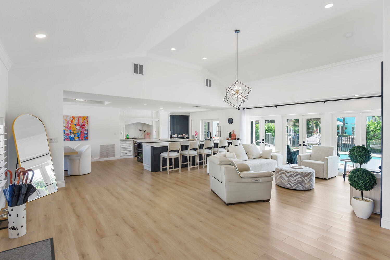 VENETIAN ISLES 2ND SEC - Residential