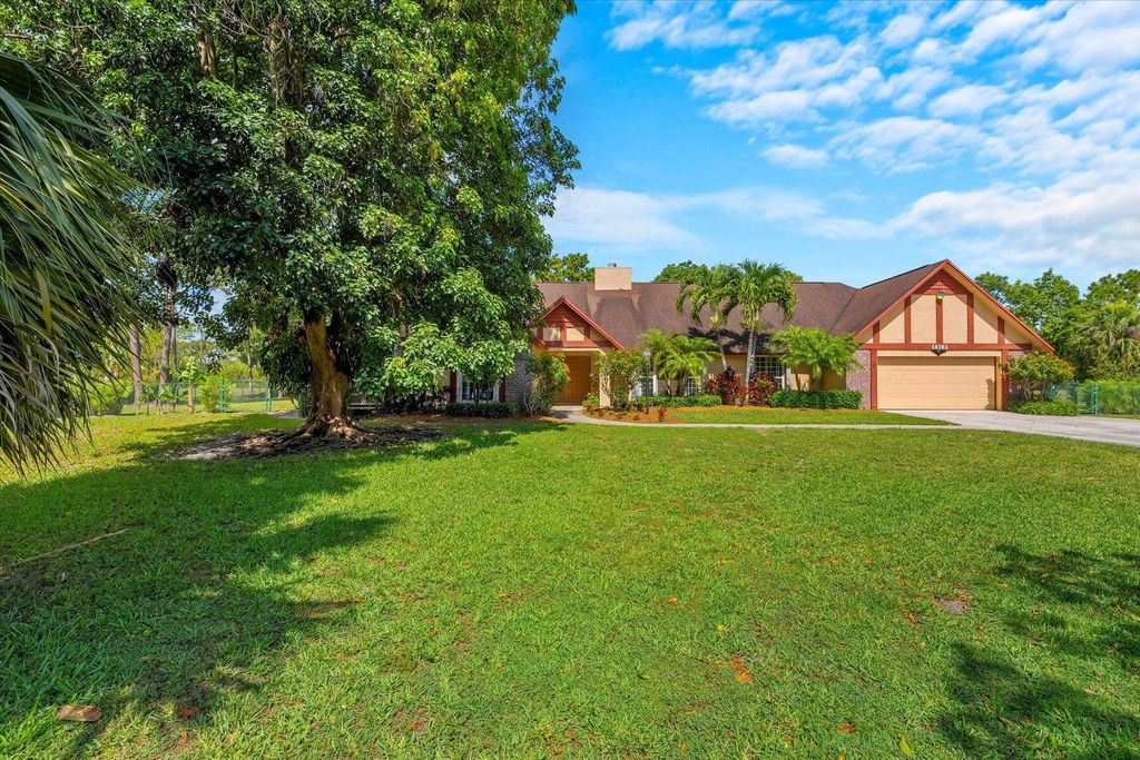 Photo of 14161 69th Drive N, Palm Beach Gardens, FL 33418 (MLS # R10998090)