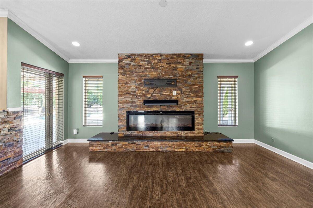 PINE RIDGE - Residential