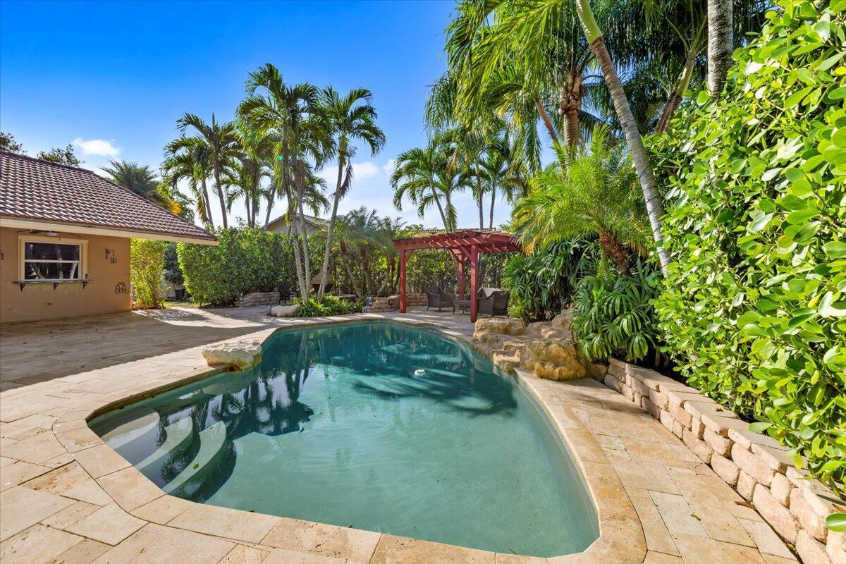 PINE RIDGE - Residential