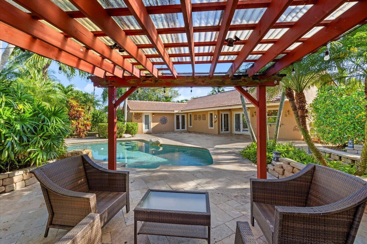 PINE RIDGE - Residential