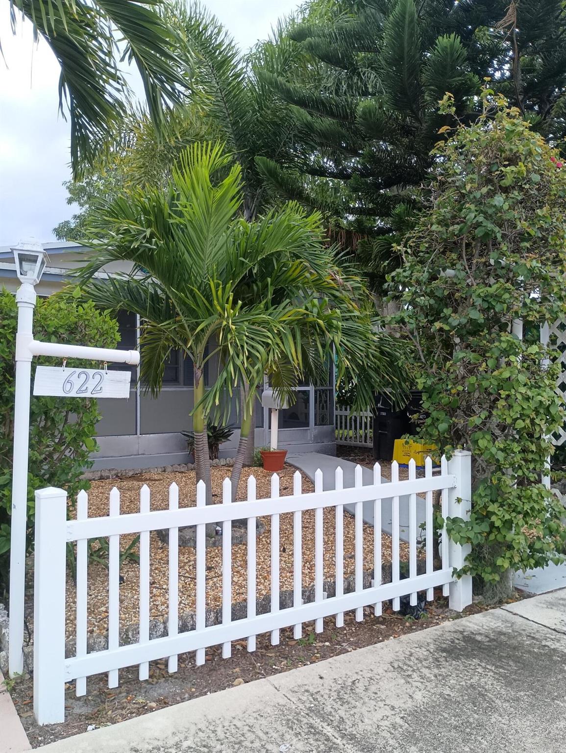 LAKE WORTH TOWN OF - Residential Lease