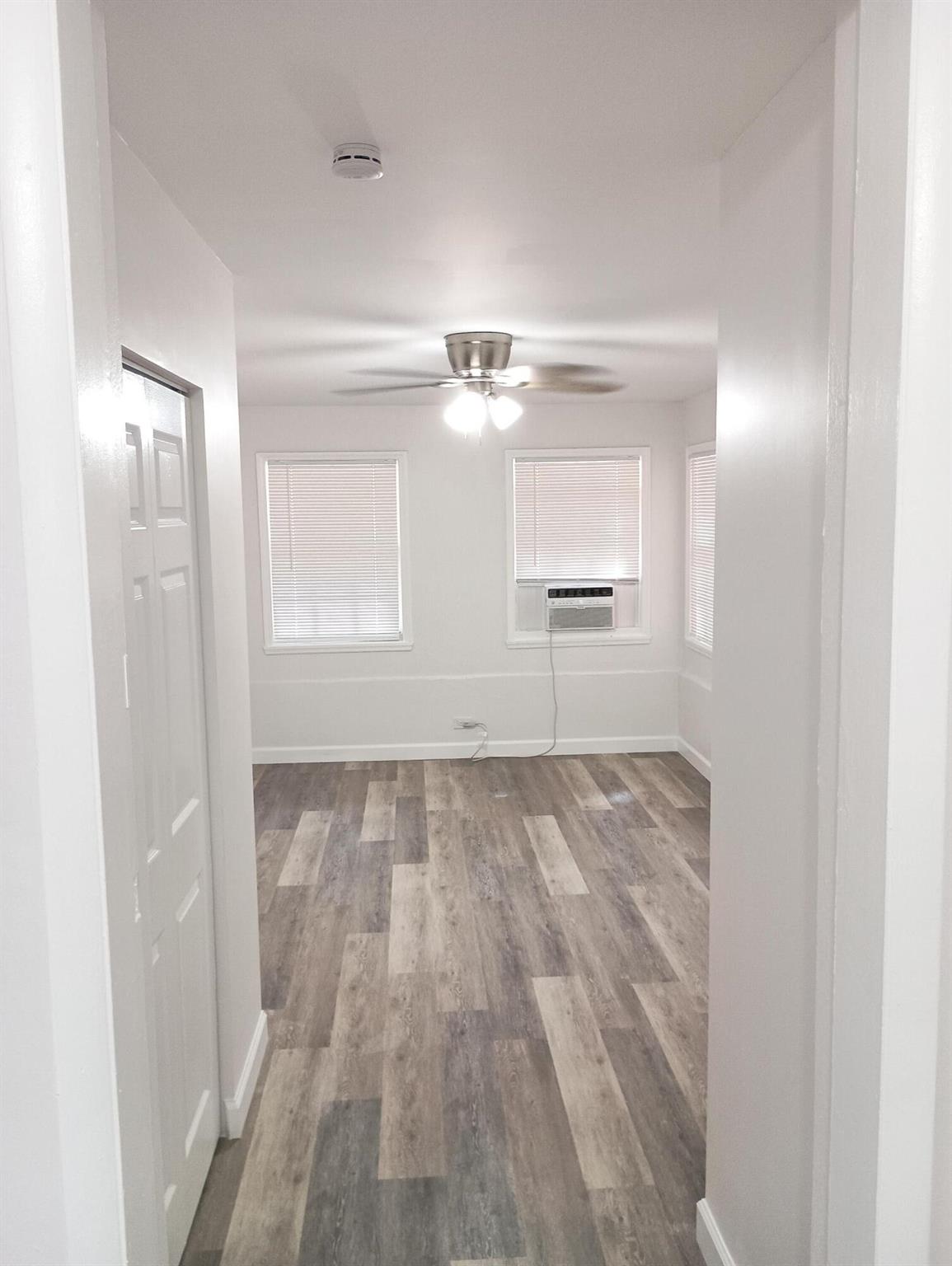 LAKE WORTH TOWN OF - Residential Lease