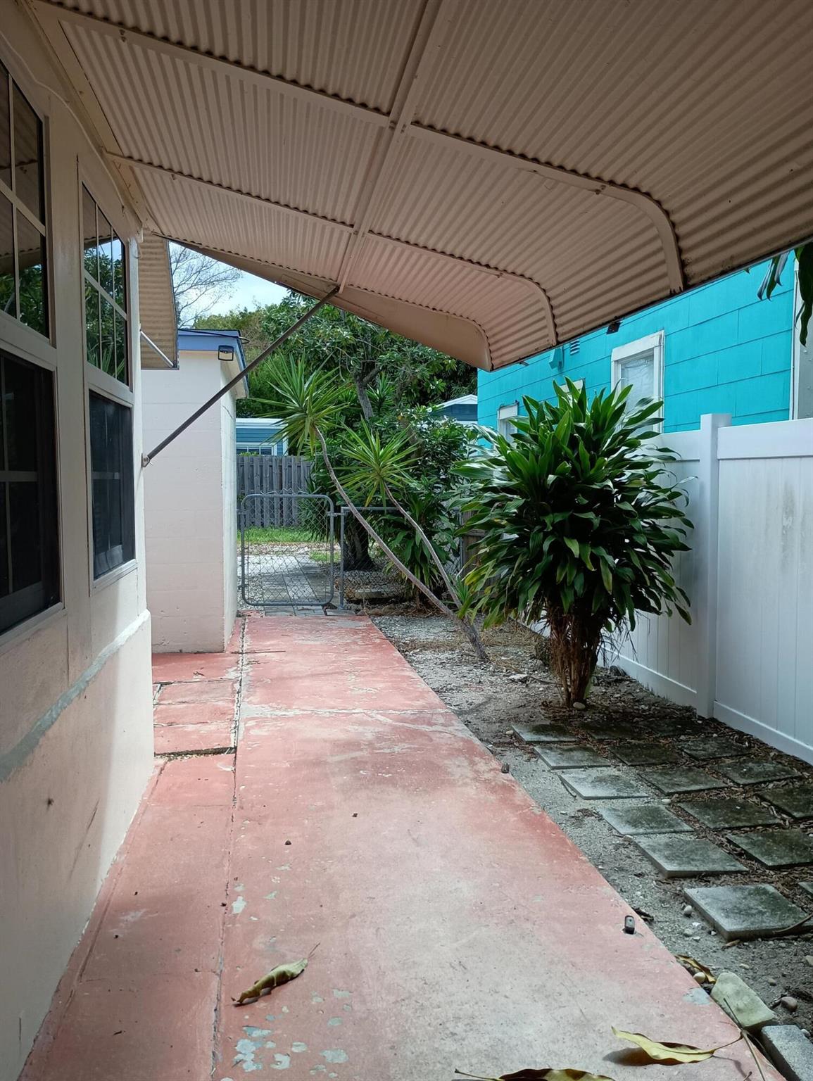 LAKE WORTH TOWN OF - Residential Lease