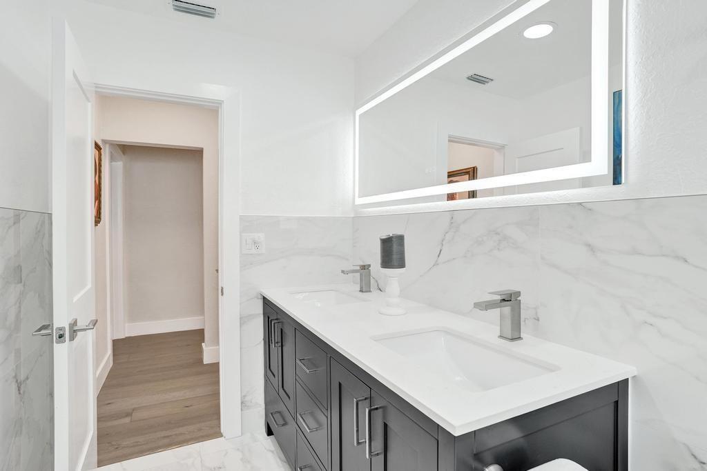 Silver Shores - Residential