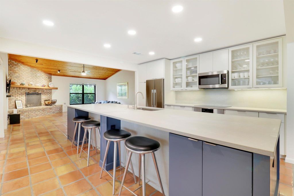 Photo of 10661 SE Le Parc Way, Jupiter, FL 33469 (MLS # R11066363)