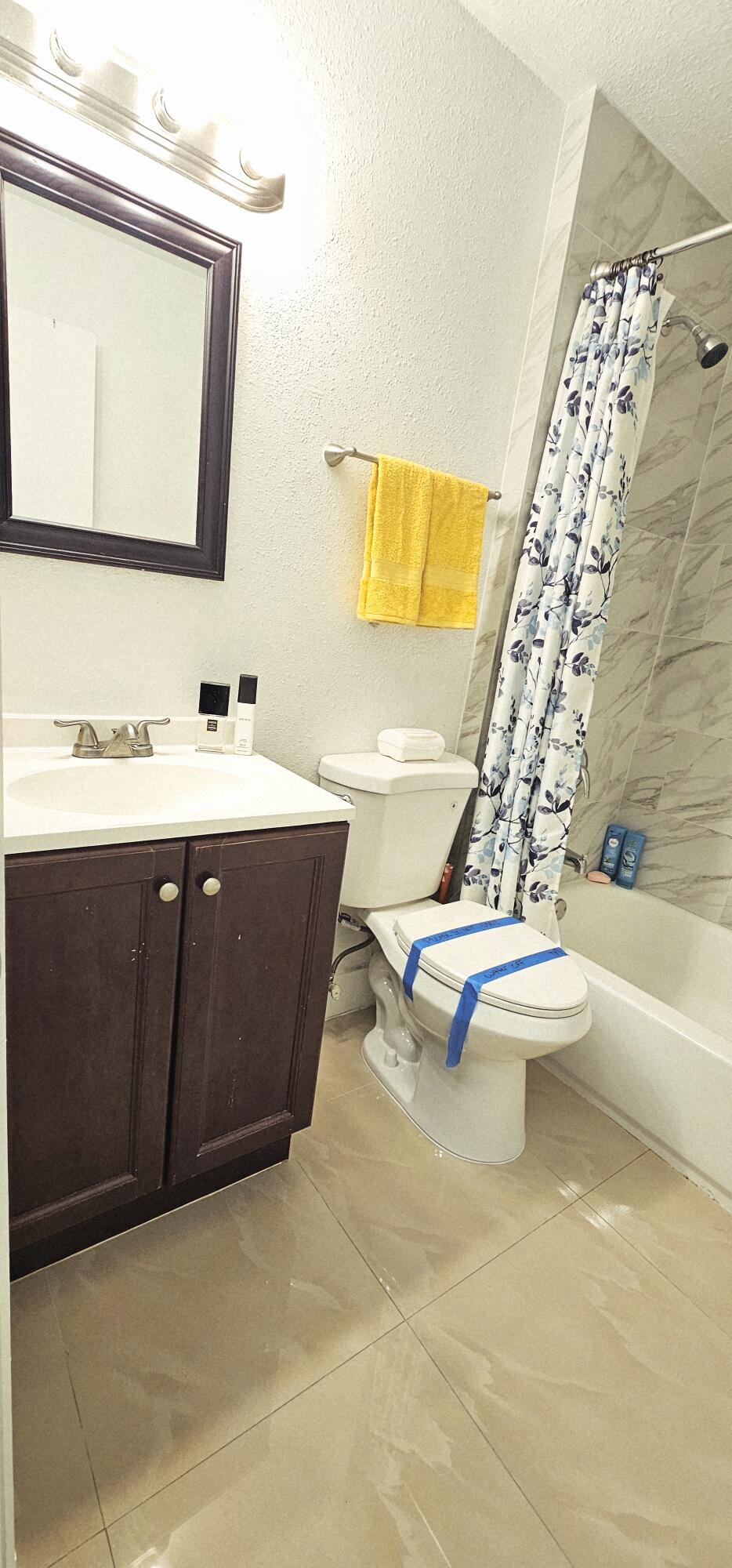 REFLECTIONS AT PEMBROKE PINES - Residential Lease