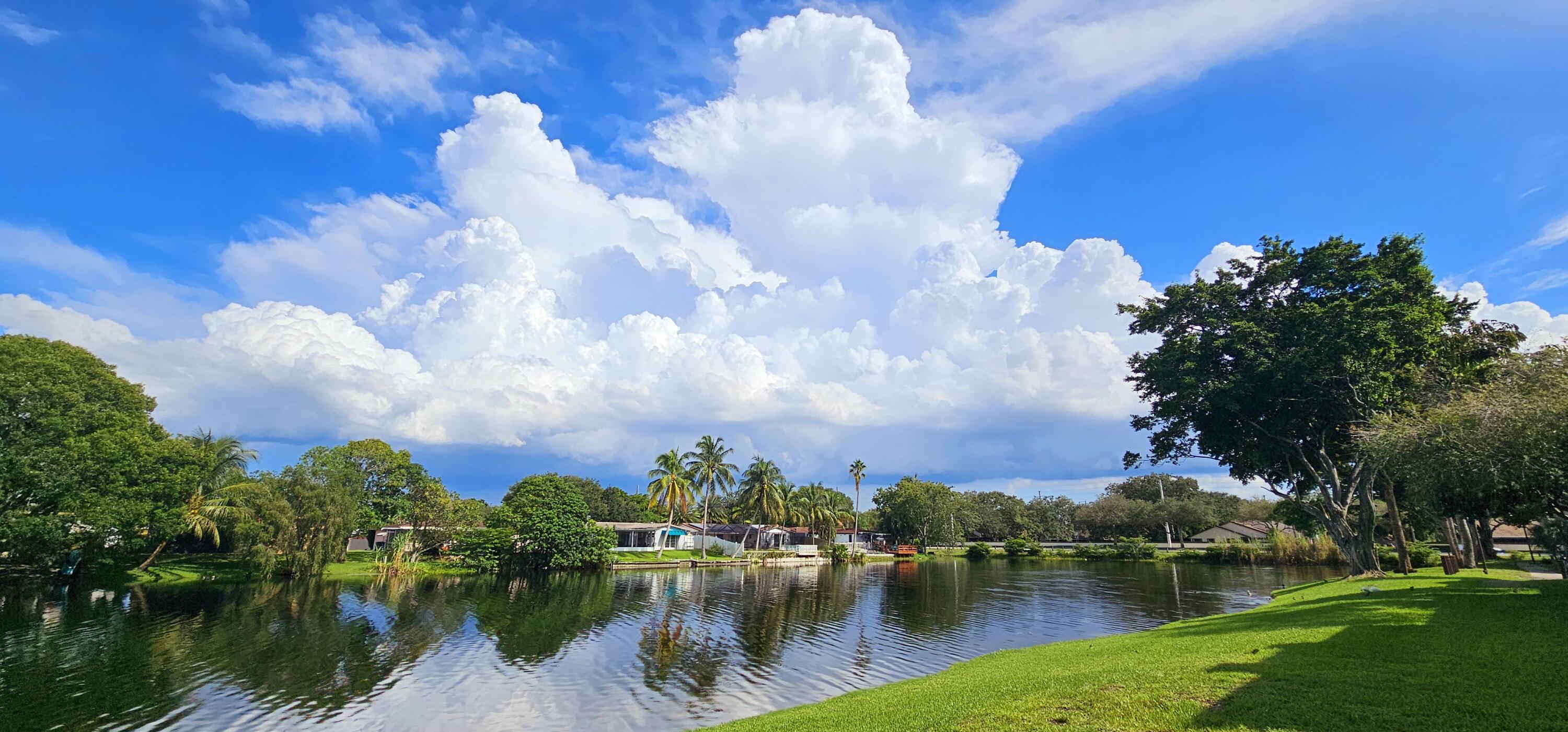 REFLECTIONS AT PEMBROKE PINES - Residential Lease