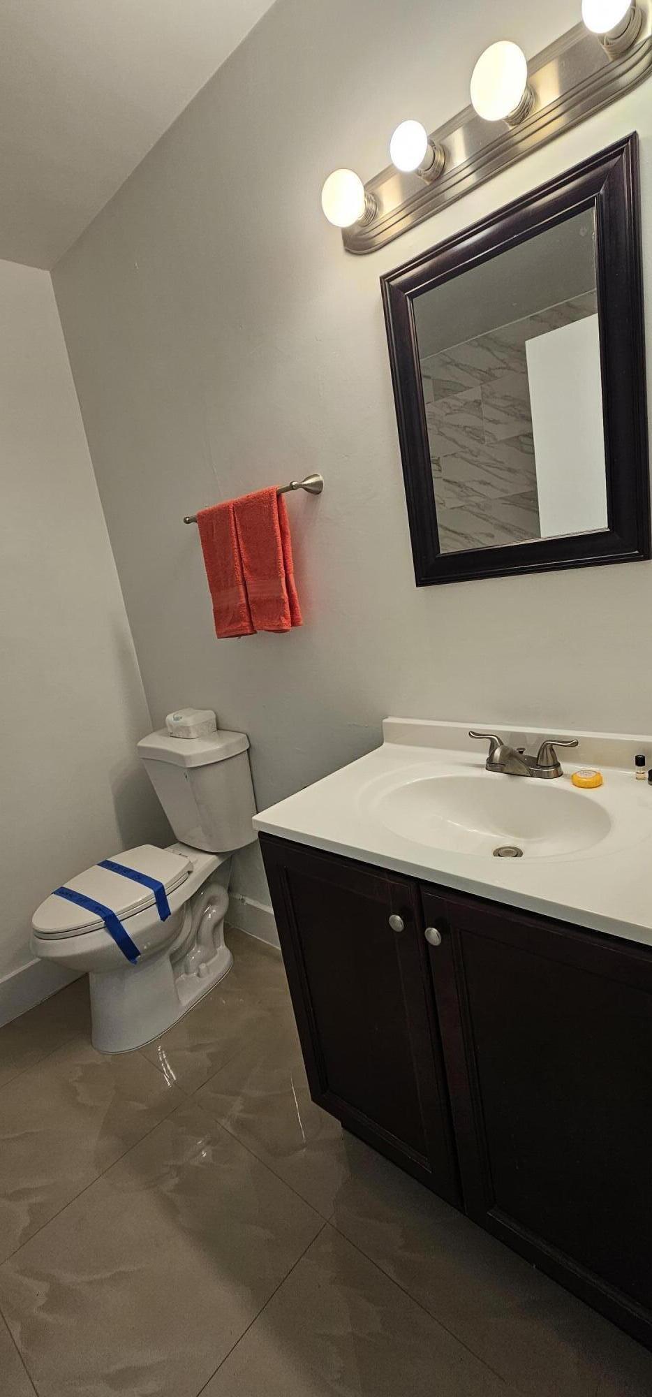 REFLECTIONS AT PEMBROKE PINES - Residential Lease
