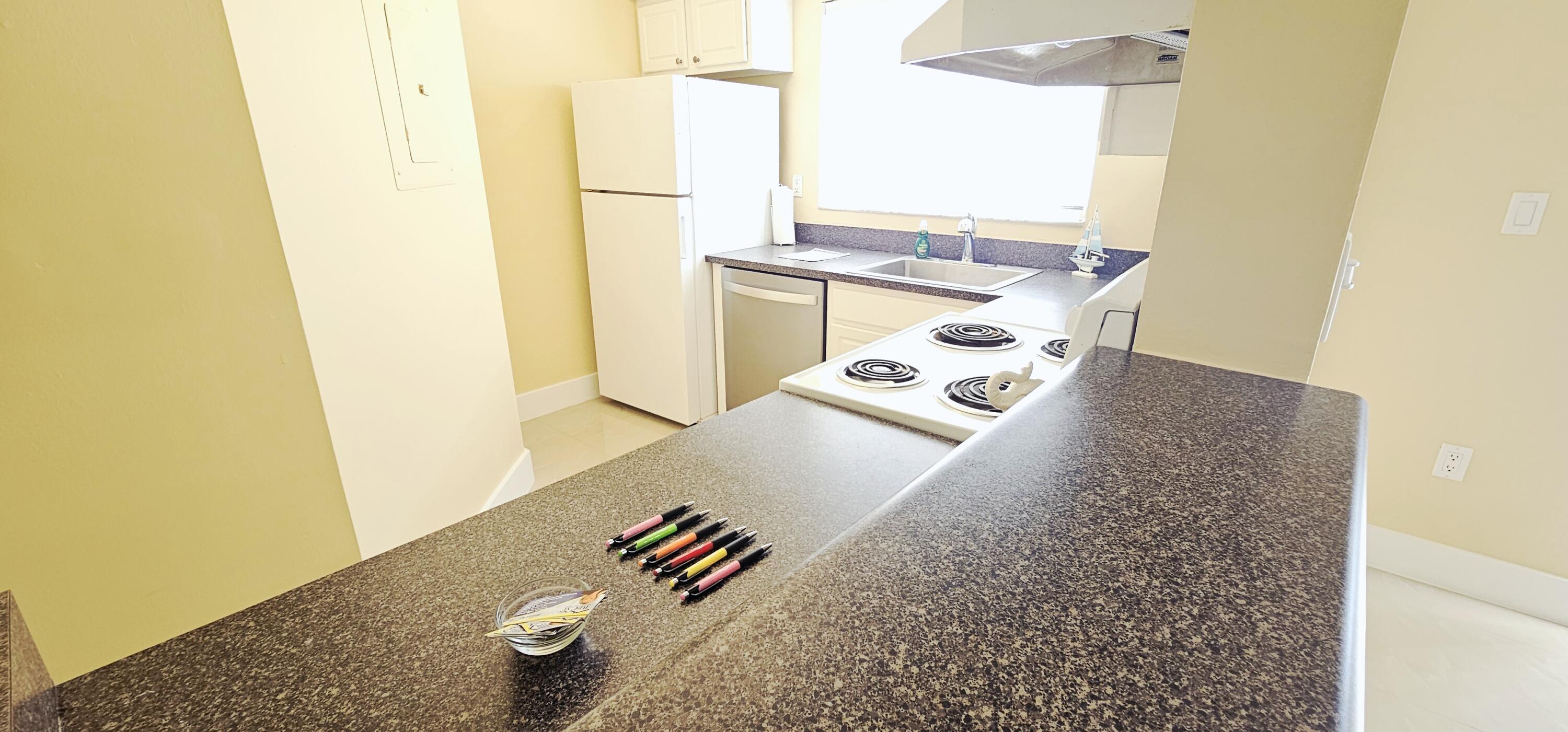 REFLECTIONS AT PEMBROKE PINES - Residential Lease