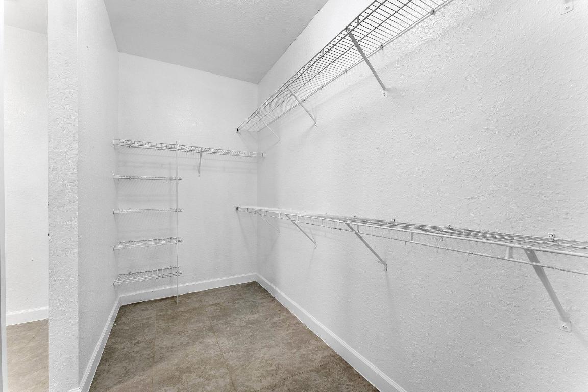 ASPEN GLEN PUD - Residential Lease