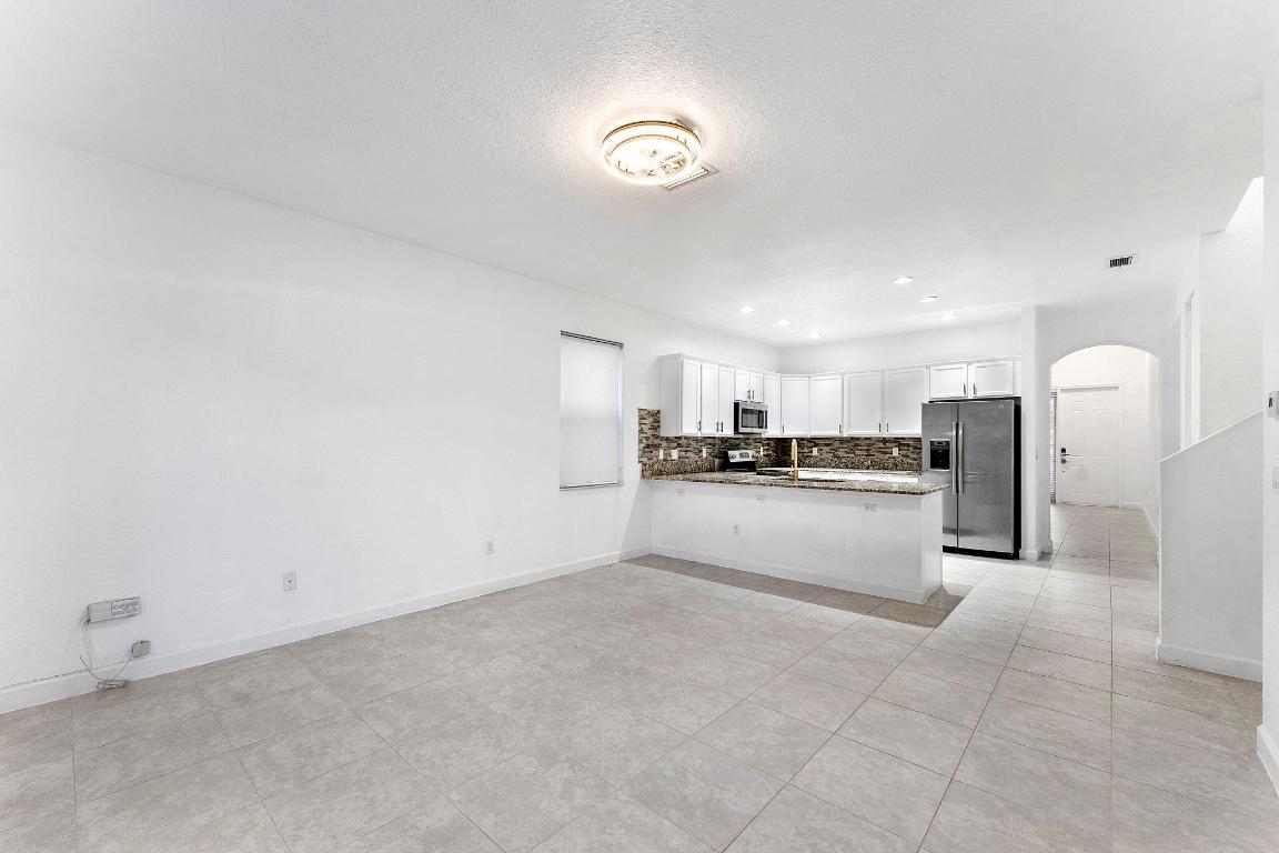 ASPEN GLEN PUD - Residential Lease