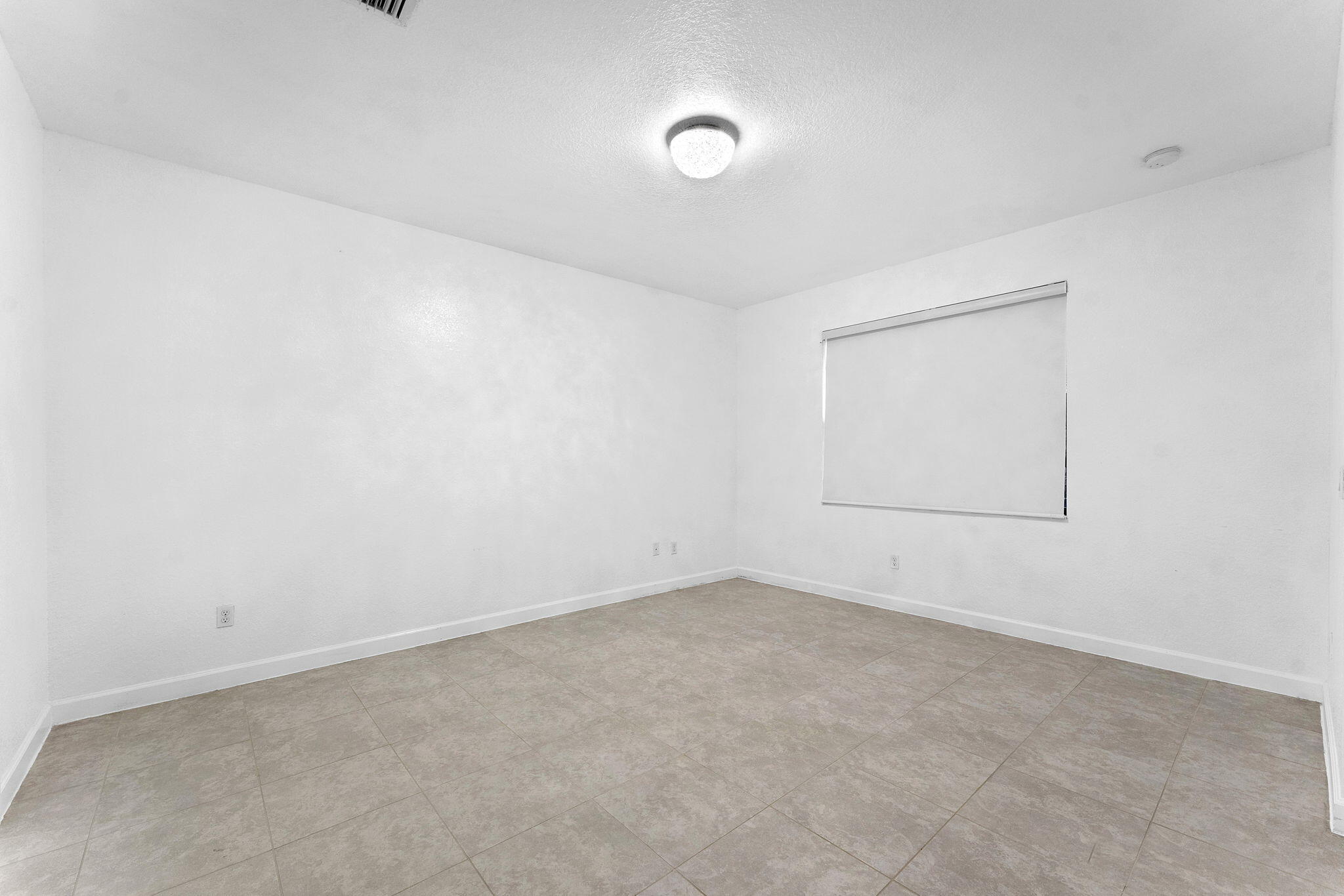 ASPEN GLEN PUD - Residential Lease