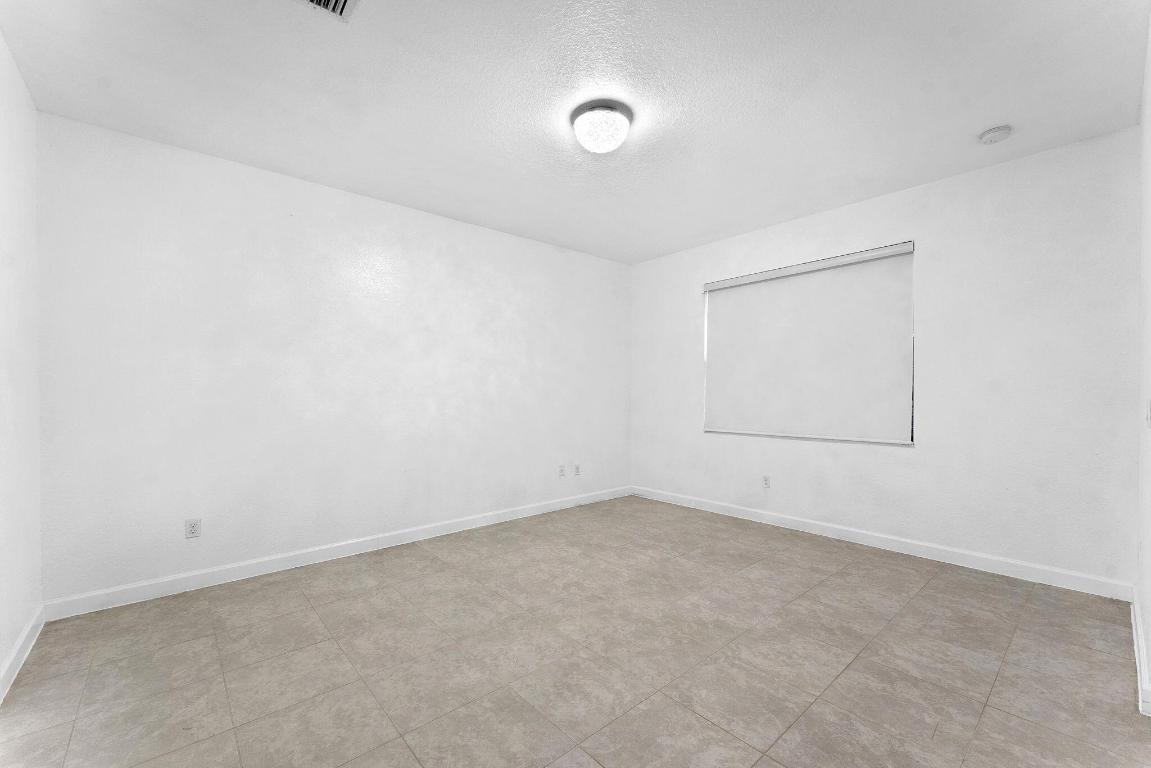 ASPEN GLEN PUD - Residential Lease