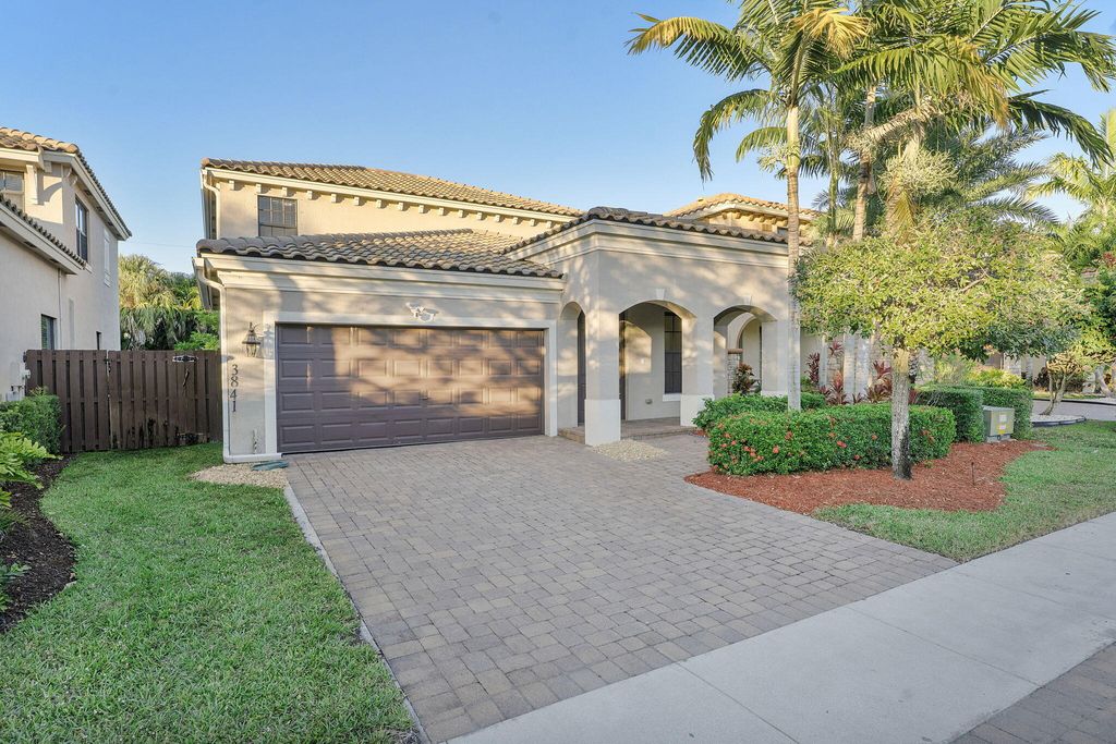 Photo of 3841 E Aspen Leaf Drive, Boynton Beach, FL 33436 (MLS # R11151465)