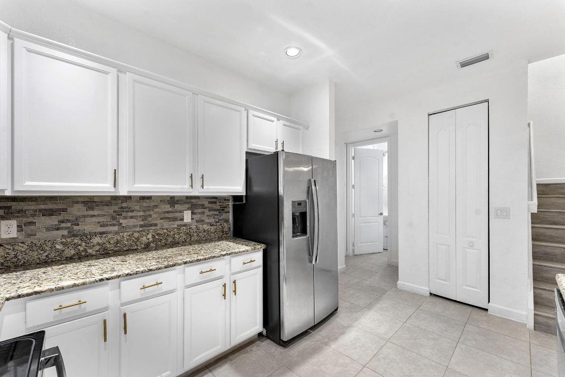 ASPEN GLEN PUD - Residential Lease