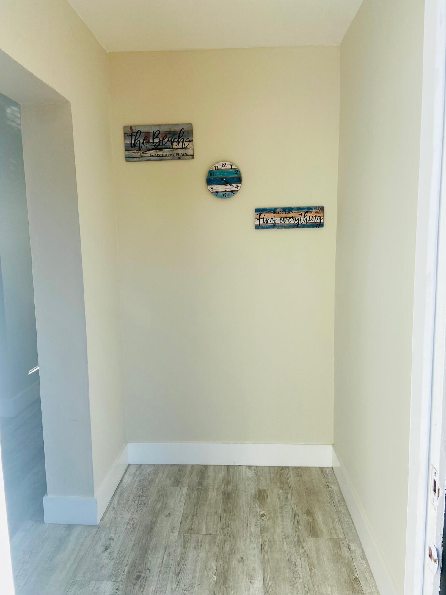 DEL IDA PARK - Residential Lease