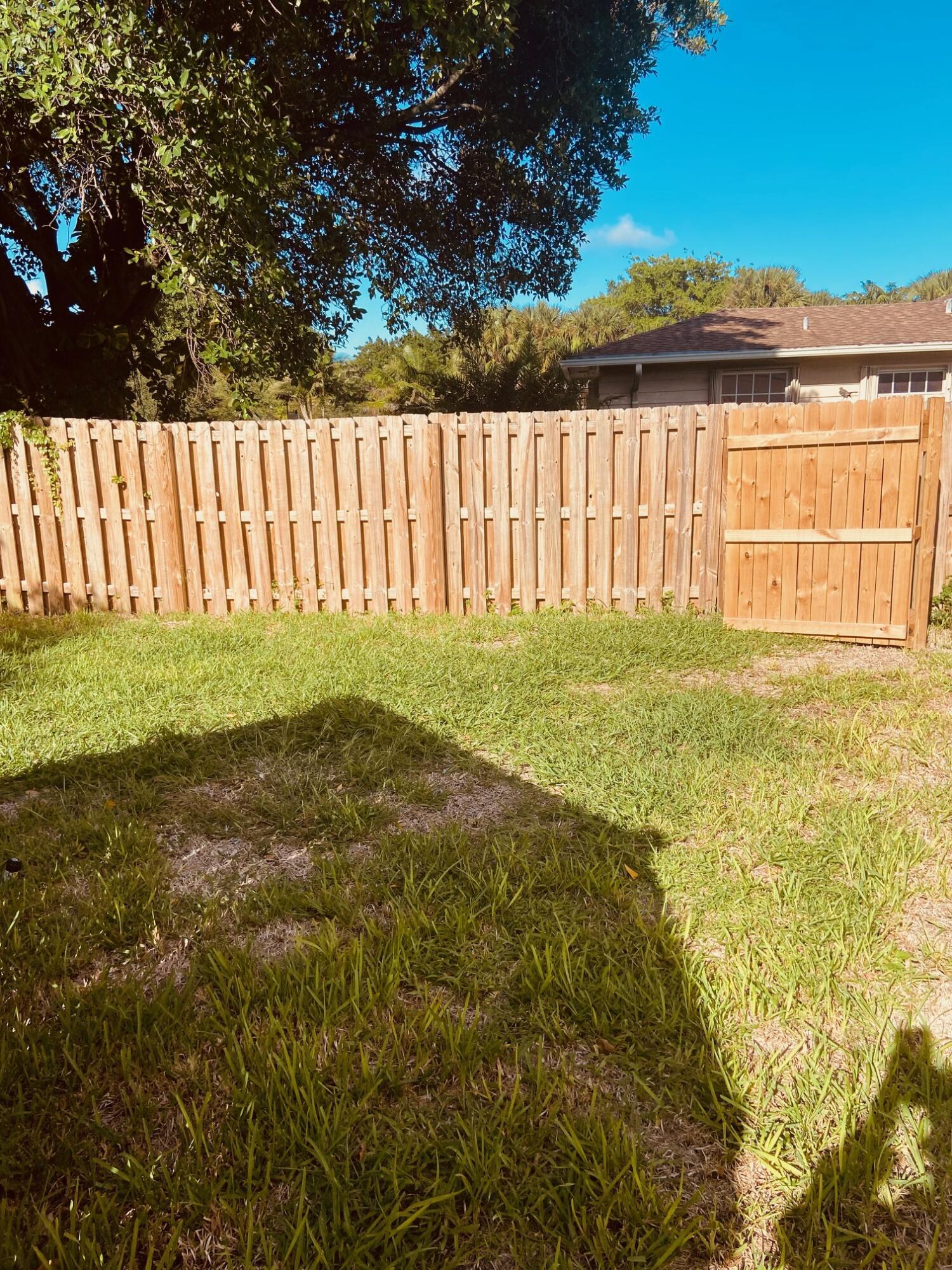 DEL IDA PARK - Residential Lease