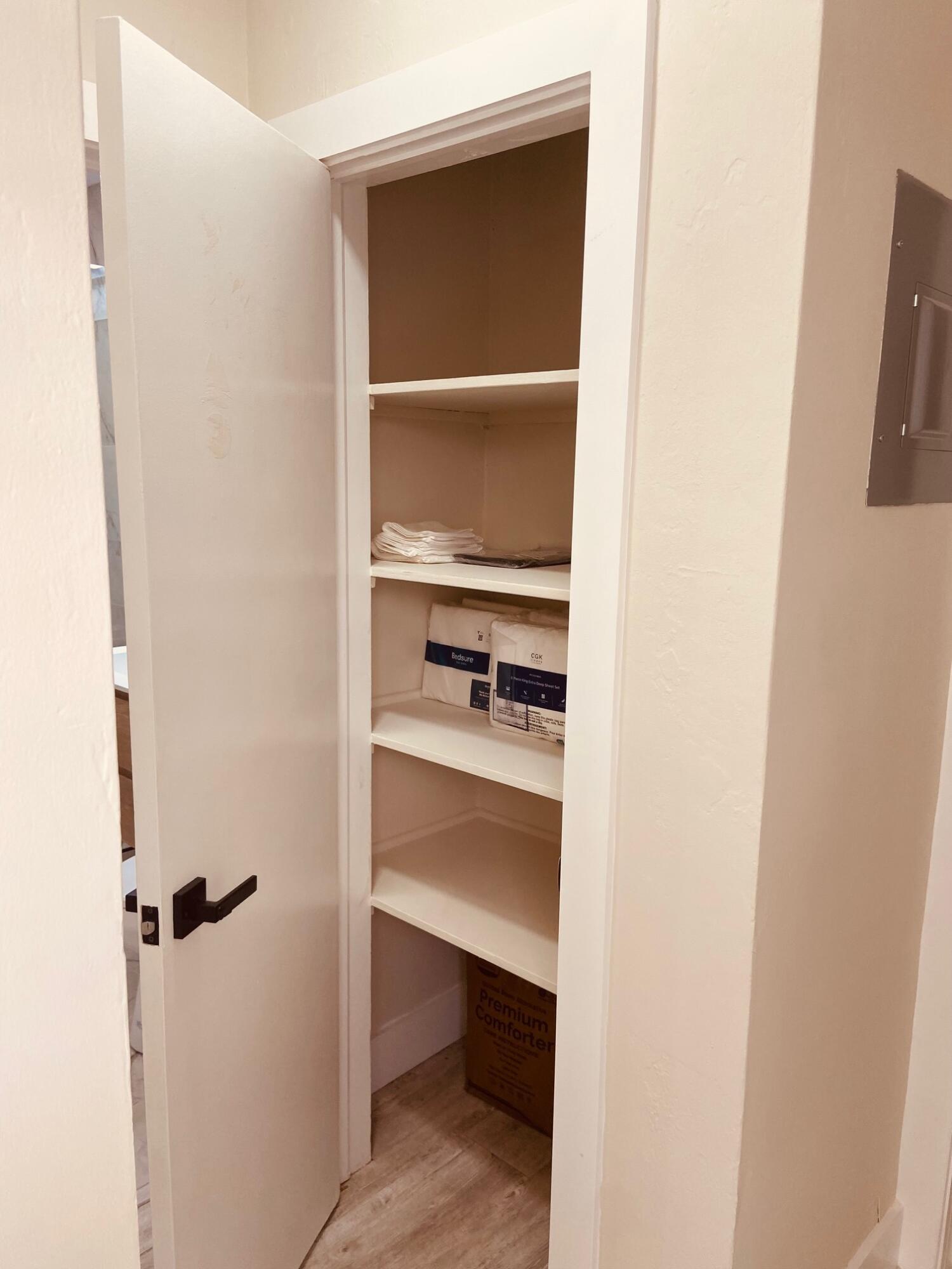 DEL IDA PARK - Residential Lease