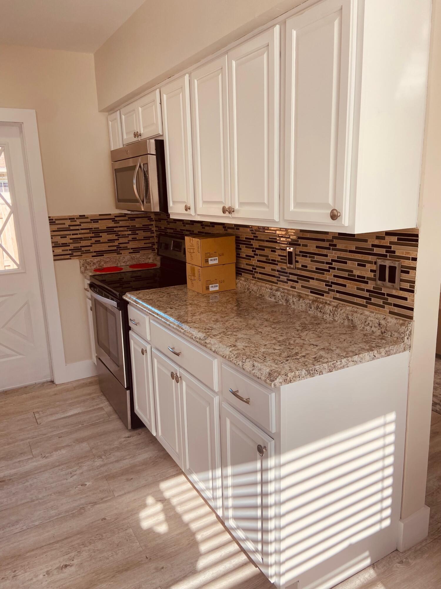 DEL IDA PARK - Residential Lease