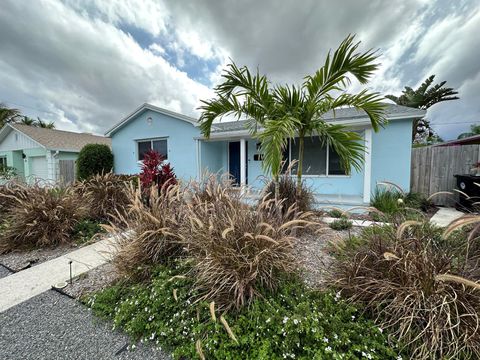 1305 N J Terrace Lake Worth Beach FL 33460