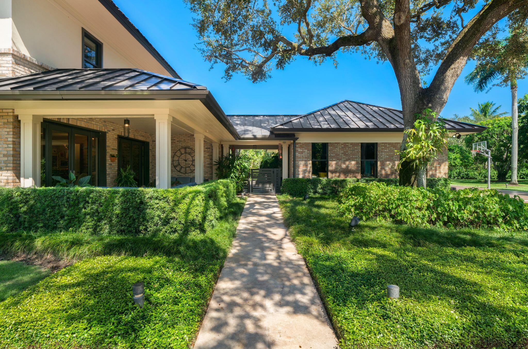 3 PEACOCK Lane