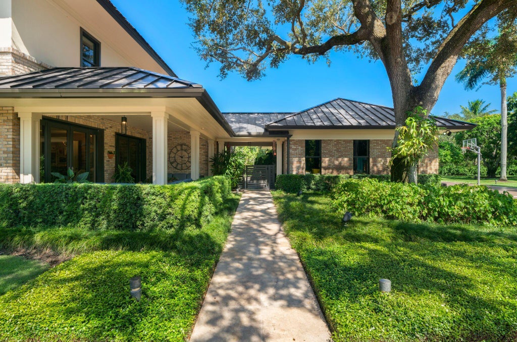 Photo of 3 PEACOCK Lane, Village Of Golf, FL 33436 (MLS # B26081785)