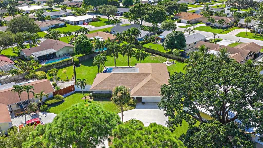 Photo of 4338 Butternut Street, Palm Beach Gardens, FL 33410 (MLS # R11119023)