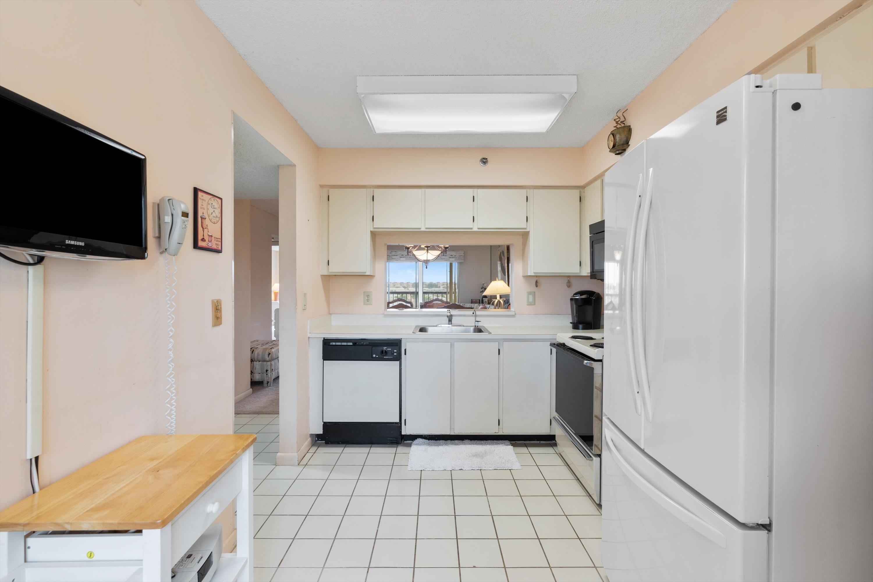 HUNTINGTON LAKES SEC FIVE CONDOS - Residential