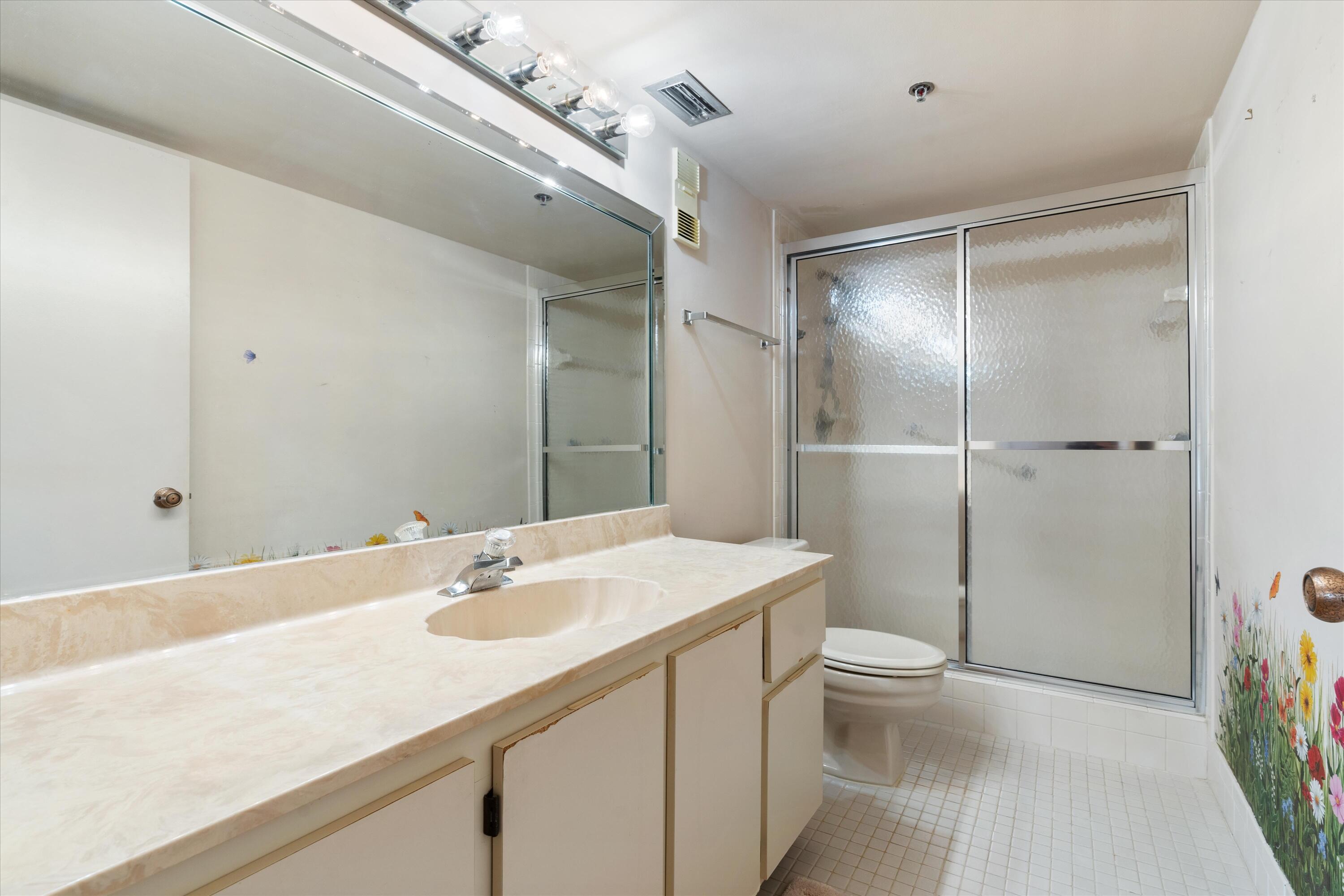 HUNTINGTON LAKES SEC FIVE CONDOS - Residential