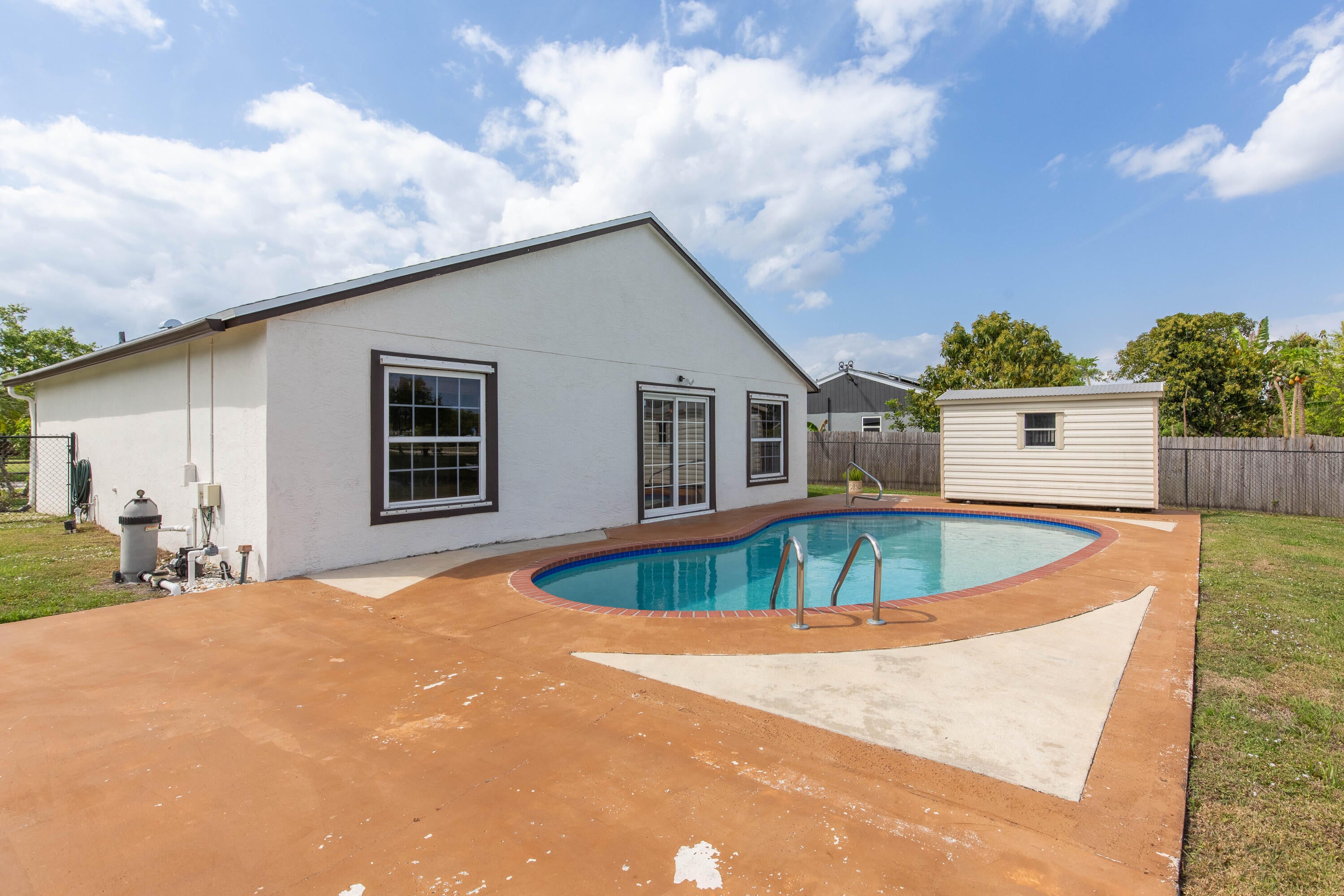 1240 Grandview Circle