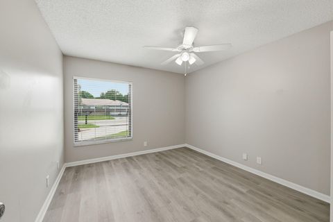 Tiny photo for 21074 Shady Vista Lane, Boca Raton, FL 33428 (MLS # B26020081)