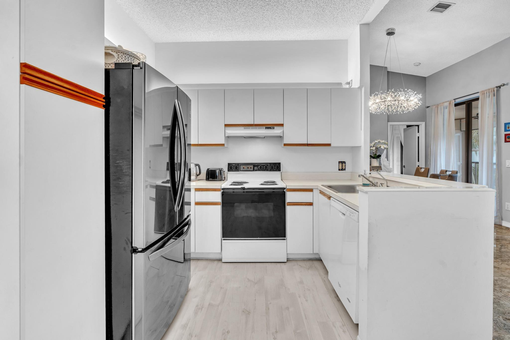 Platina Alexandra Village - Residential