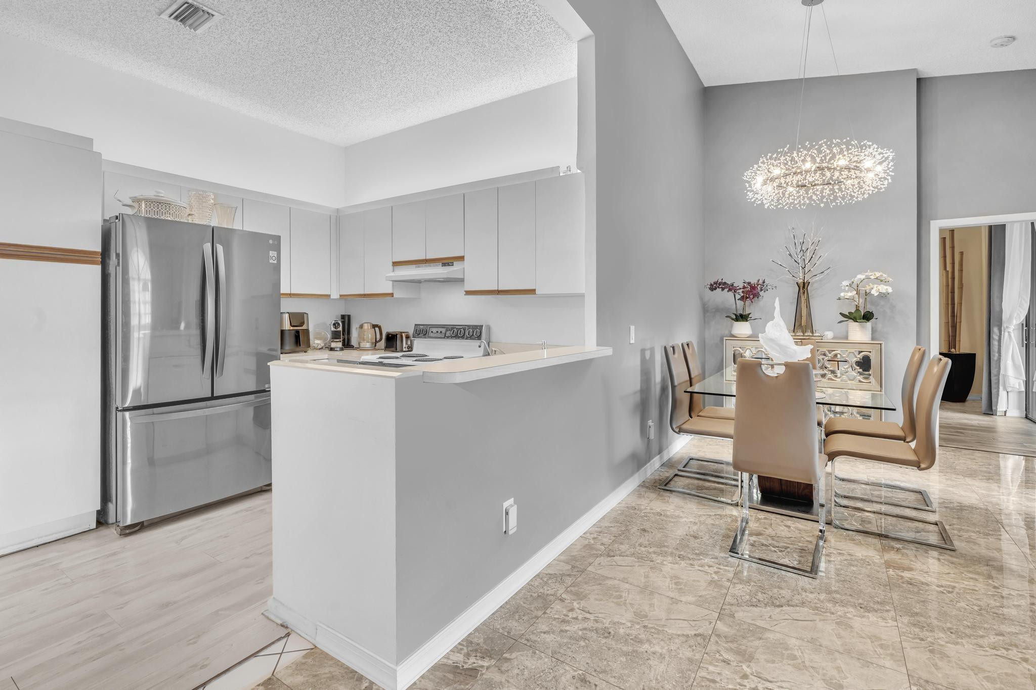 Platina Alexandra Village - Residential