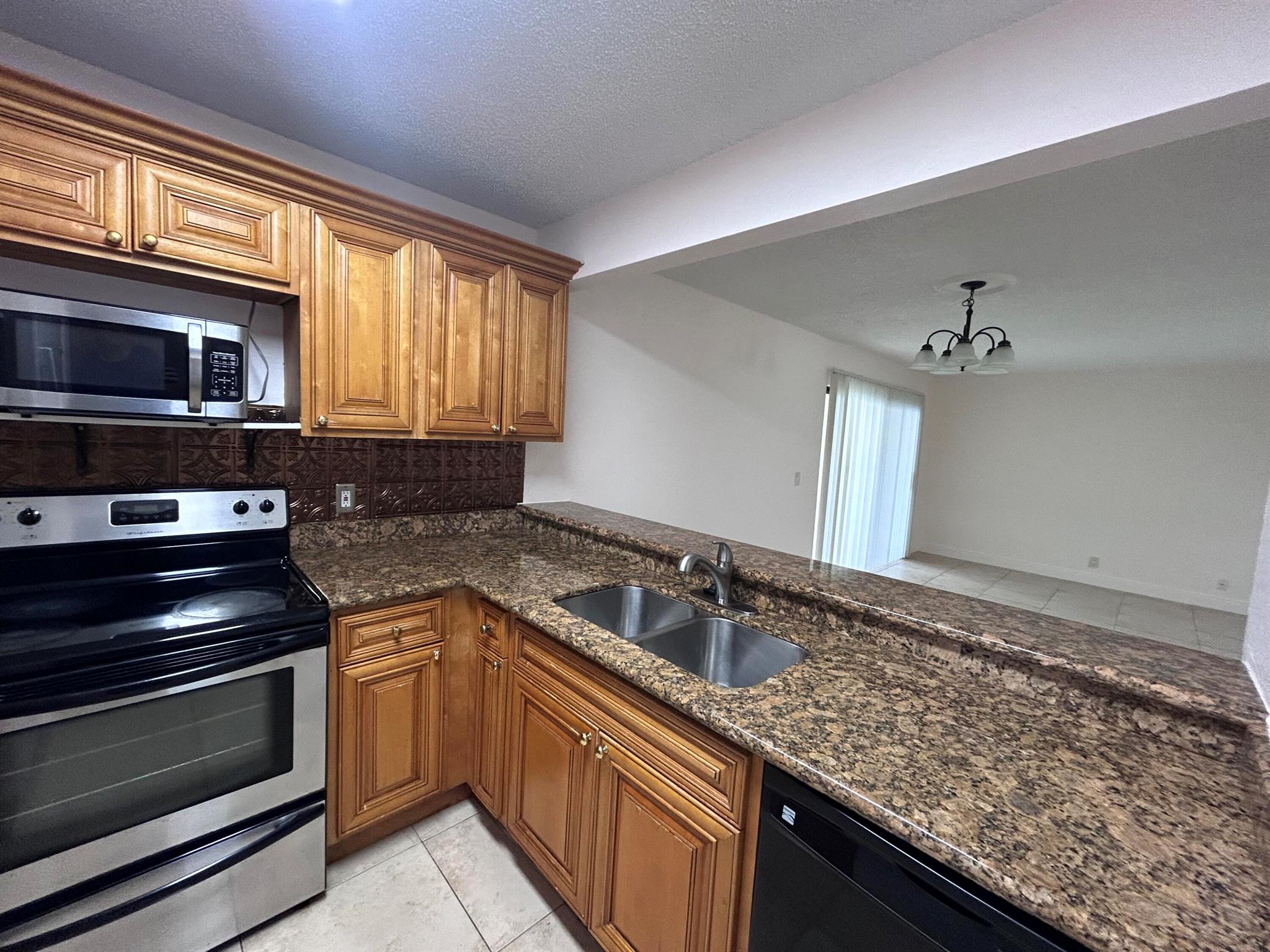 View photos, virtual tours, details... 1525 Lake Crystal Drive D