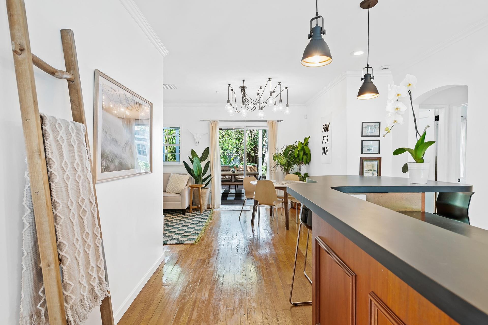 Lauderdale 2-9 D - Residential Lease