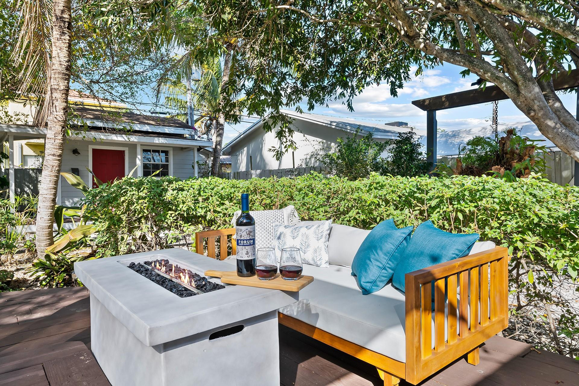 Lauderdale 2-9 D - Residential Lease