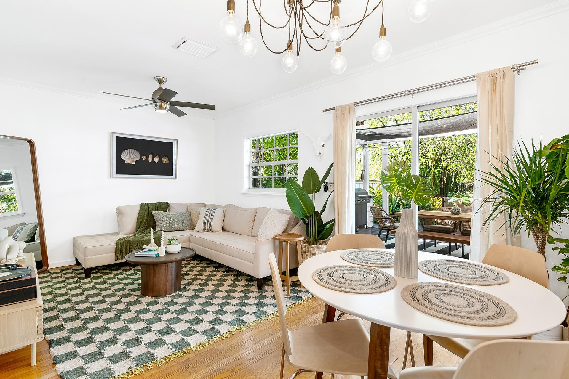 Lauderdale 2-9 D - Residential Lease