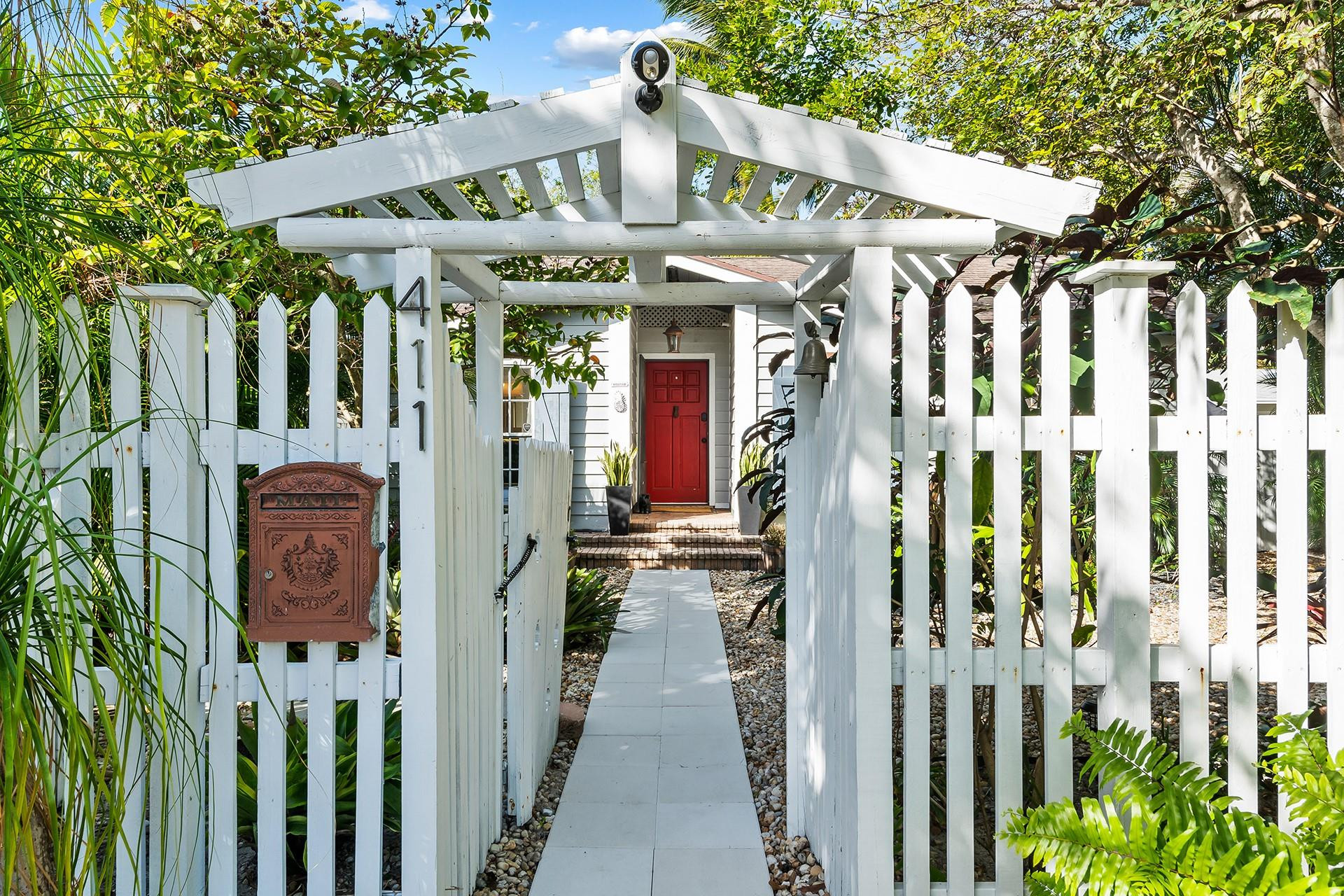 Lauderdale 2-9 D - Residential Lease