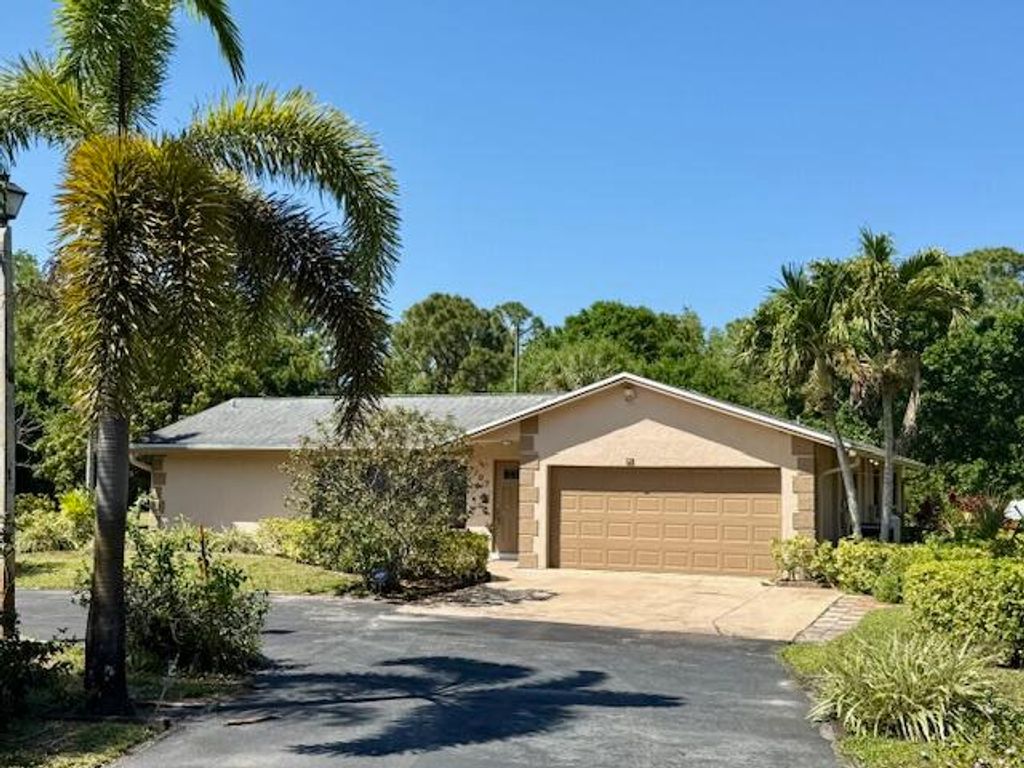 Photo of 7107 181 Street N, Jupiter, FL 33458 (MLS # R11075670)