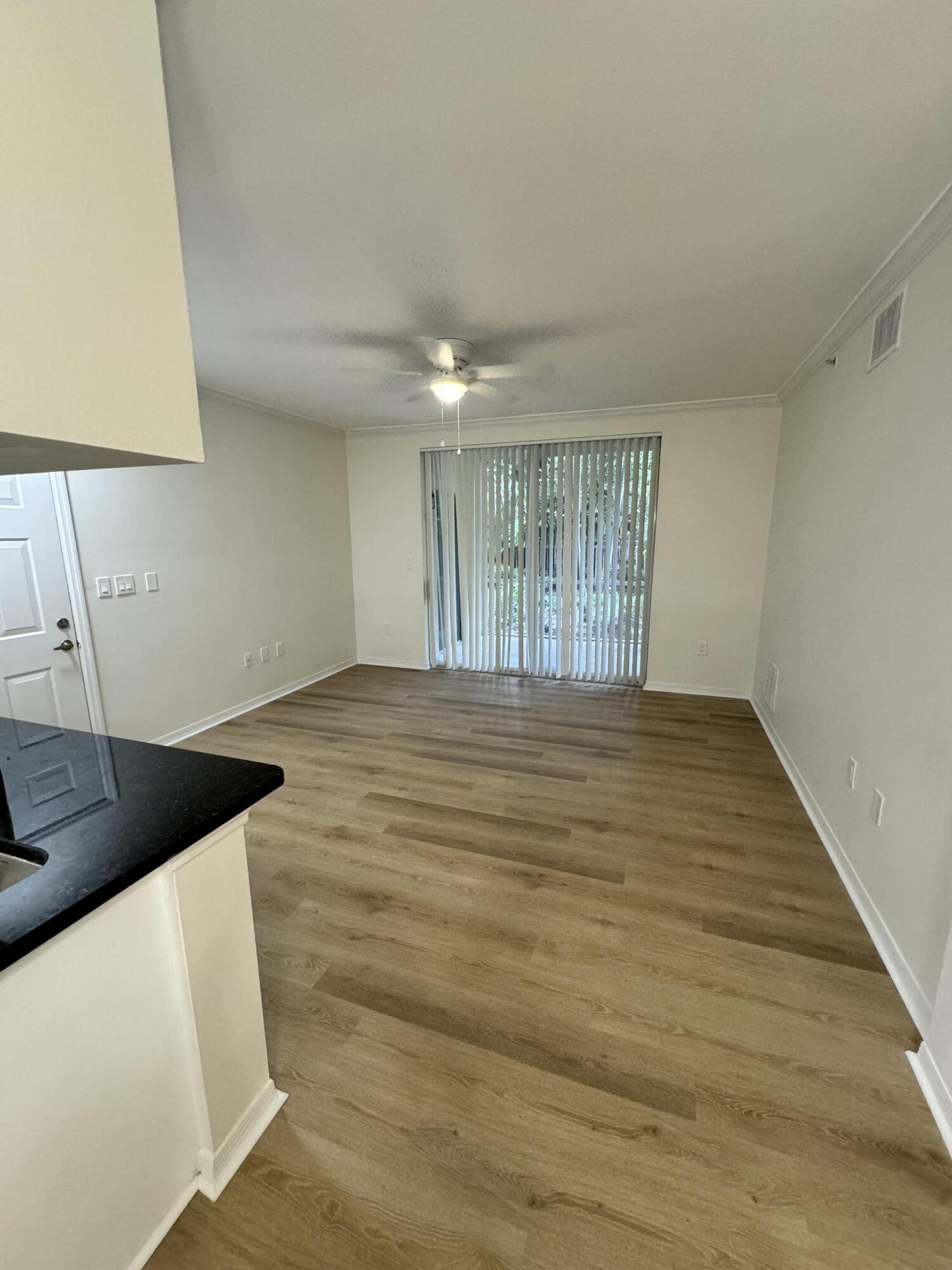 VILLAS AT EMERALD DUNES CONDO - Residential Lease