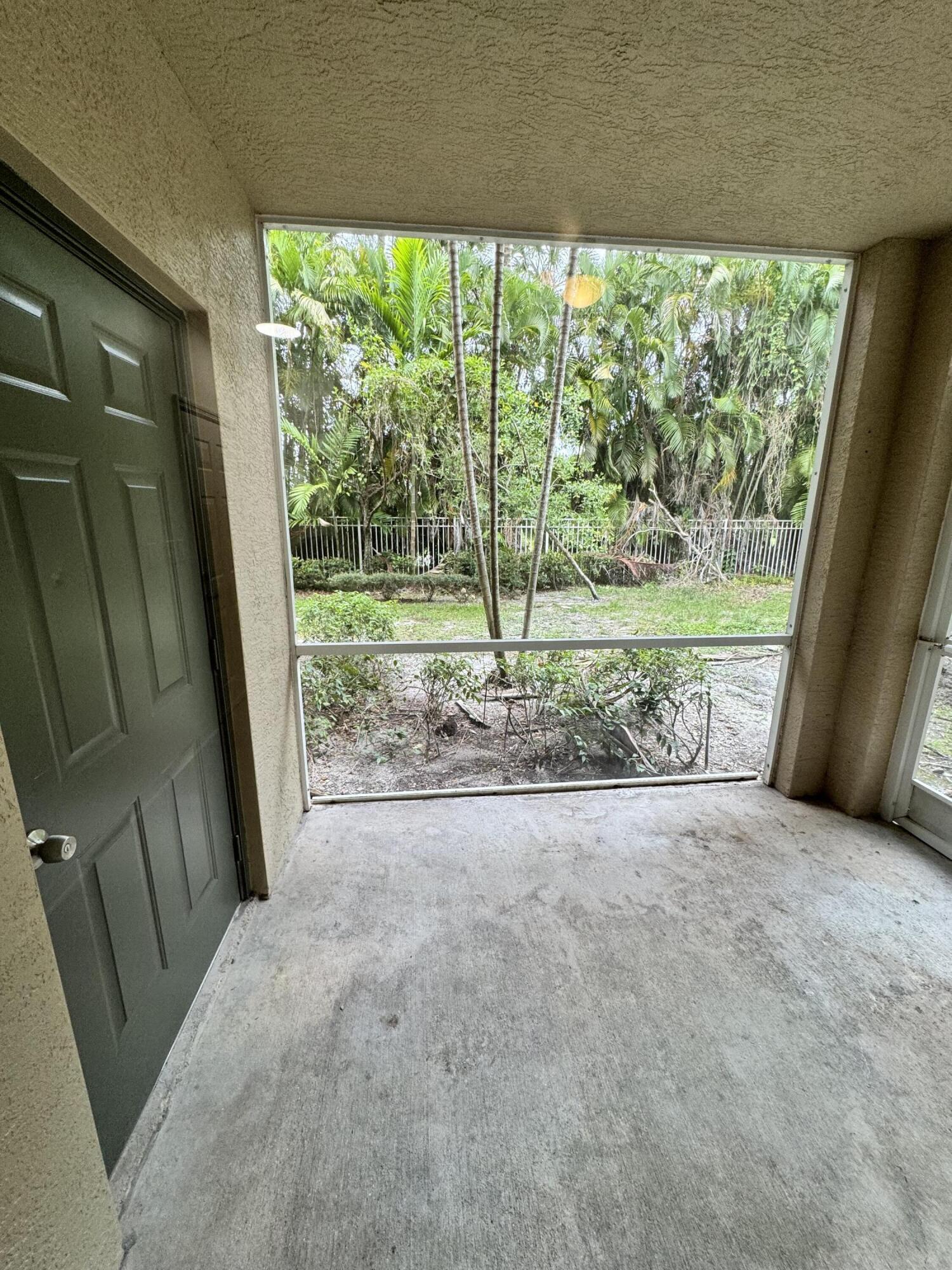 VILLAS AT EMERALD DUNES CONDO - Residential Lease