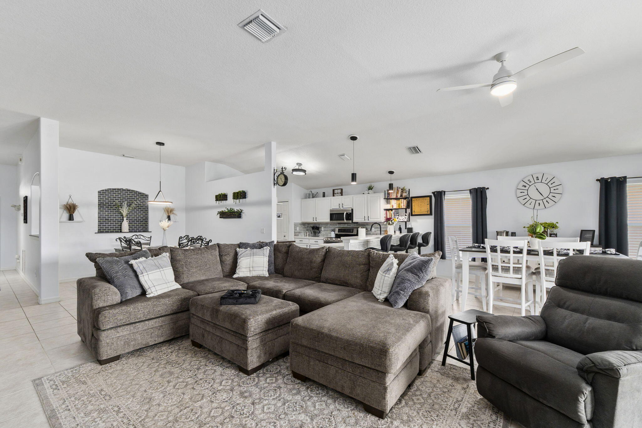 Sawgrass Lakes Phase 5 - Residential