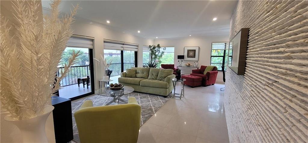6010 S Falls Circle Drive 423, Lauderhill FL 33319