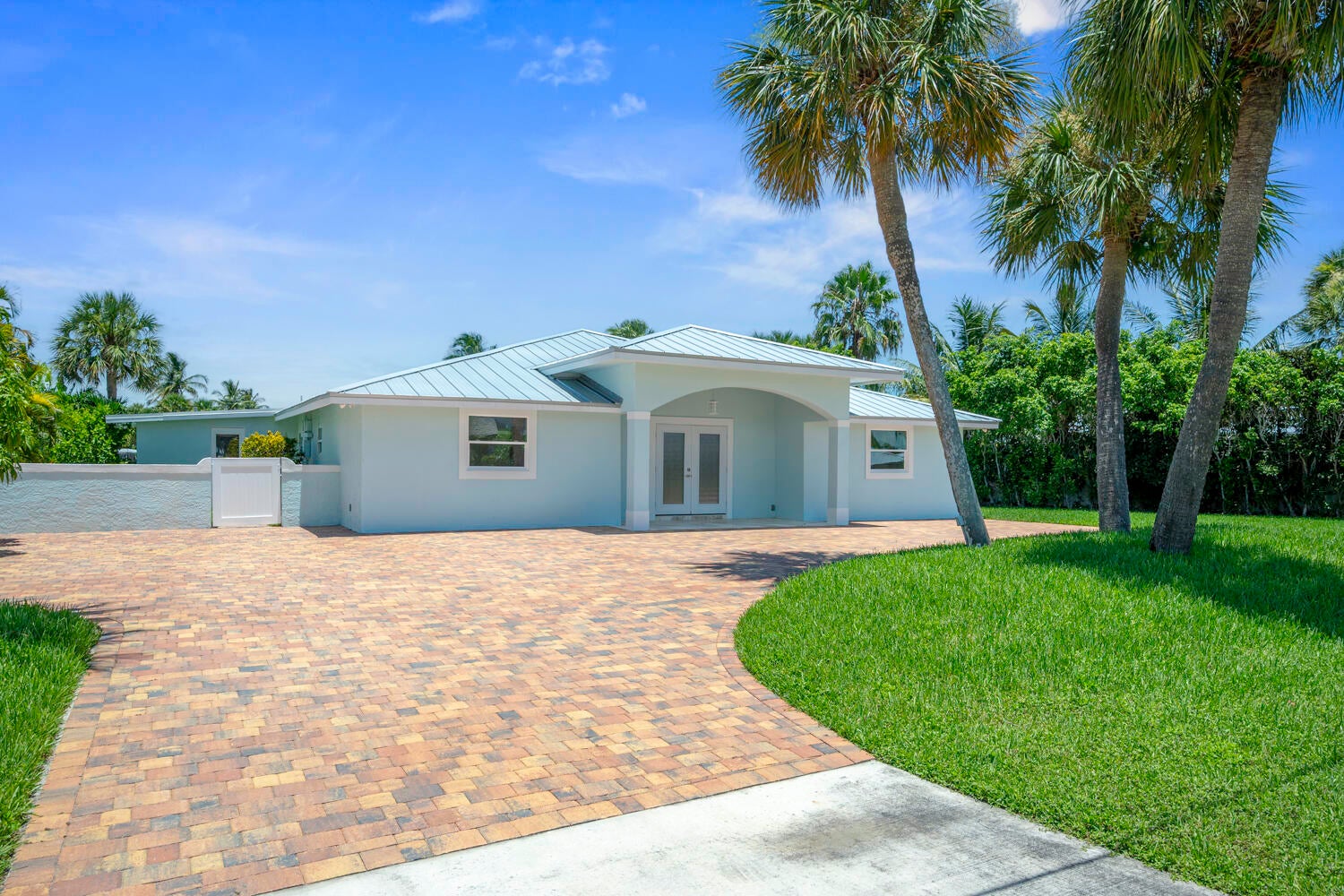 1718 Rio Vista Drive