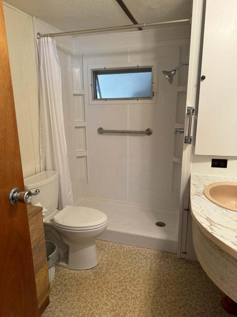 WOODBRIDGE MOBILE VILLAGE - Residential