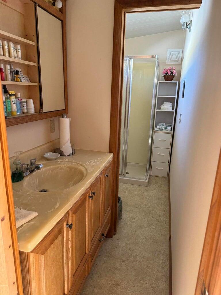 WOODBRIDGE MOBILE VILLAGE - Residential