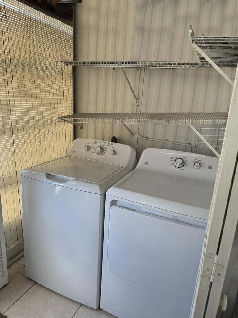 WOODBRIDGE MOBILE VILLAGE - Residential