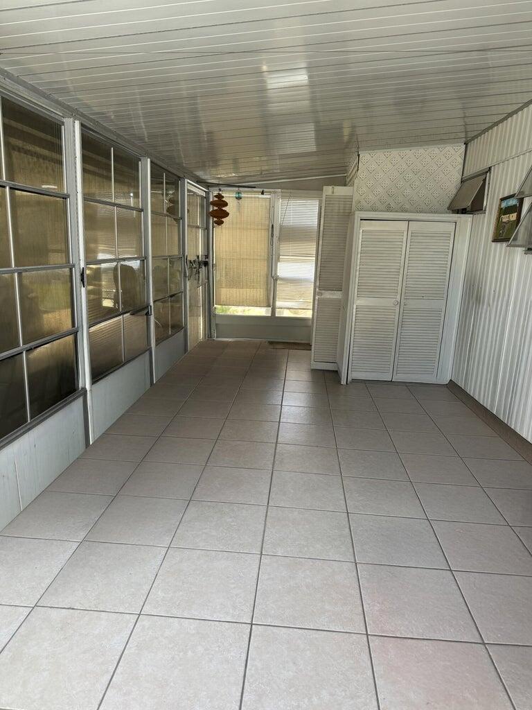 WOODBRIDGE MOBILE VILLAGE - Residential