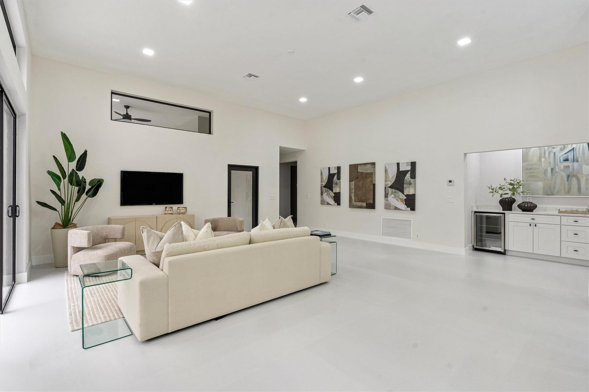 Whispering Woods 118-25 B - Residential